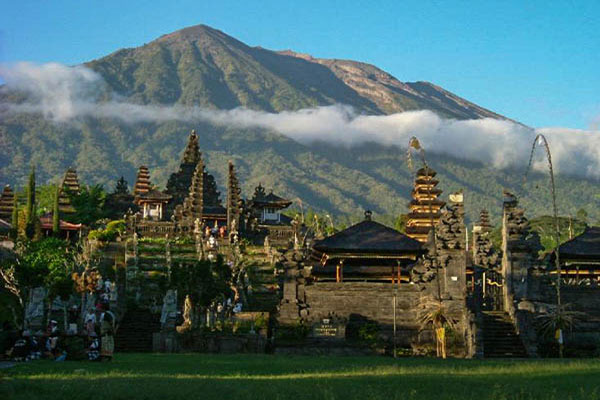 5 Fakta Menarik Seputar Gunung Agung, Gunung Tertinggi di Bali